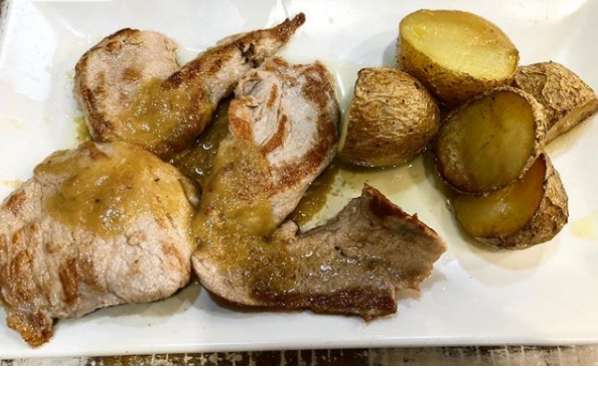 TbnAS's tweet photo. Solomillo al whisky @tabernalaautentica •👌🍴🍻😜
•
#food #foodporn #yum #instafood #yummy #amazing #instagood #photooftheday #sweet #dinner #lunch #breakfast #fresh #tasty #food #delish #delicious #eating #foodpic #foodpics #eat #hungry #foodgasm #hot #foods https://t.co/cNvcstVet8
