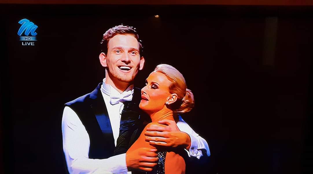 WilnaIce's tweet photo. Vandag ń jaar terug het julle deur gegaan na #DWTSSA FINALS 🕺💃 @EClassens &amp; @AshleighBHunter 😍 Sjoe was darem TROTS daardie aand op julle twee 🤗 https://t.co/wT0uVHcfDH