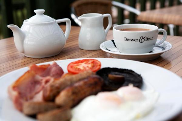 County Arms tweet media