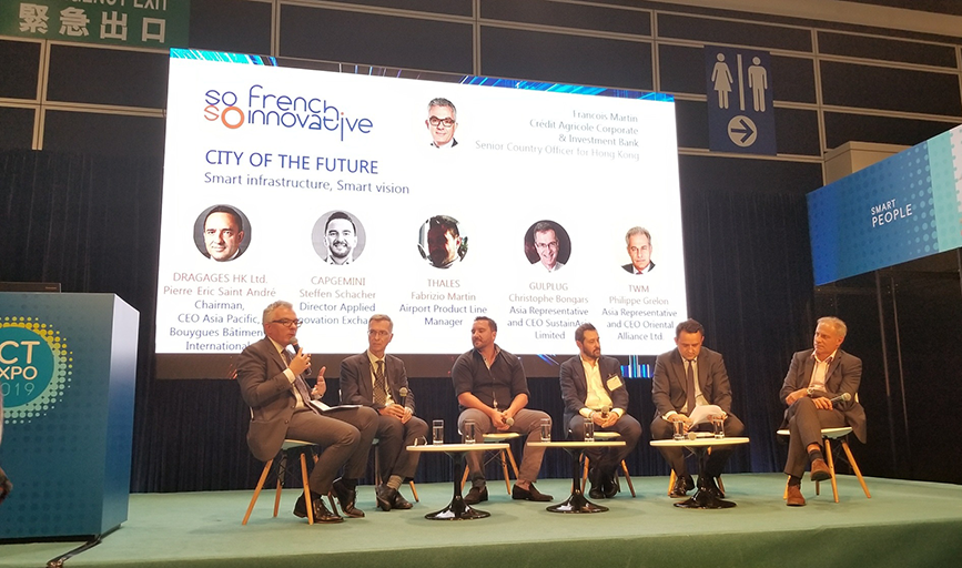 CA_CIB_EN's tweet photo. Insightful panel moderated by our Senior Country Officer for #HongKong, François Martin, on “#CityofTheFuture: smart infrastructure, smart vision” at the #SoFrenchSoInnovative event. #Innovation #FrenchTechnology @LesCCEHK https://t.co/n1x8YqoaF6