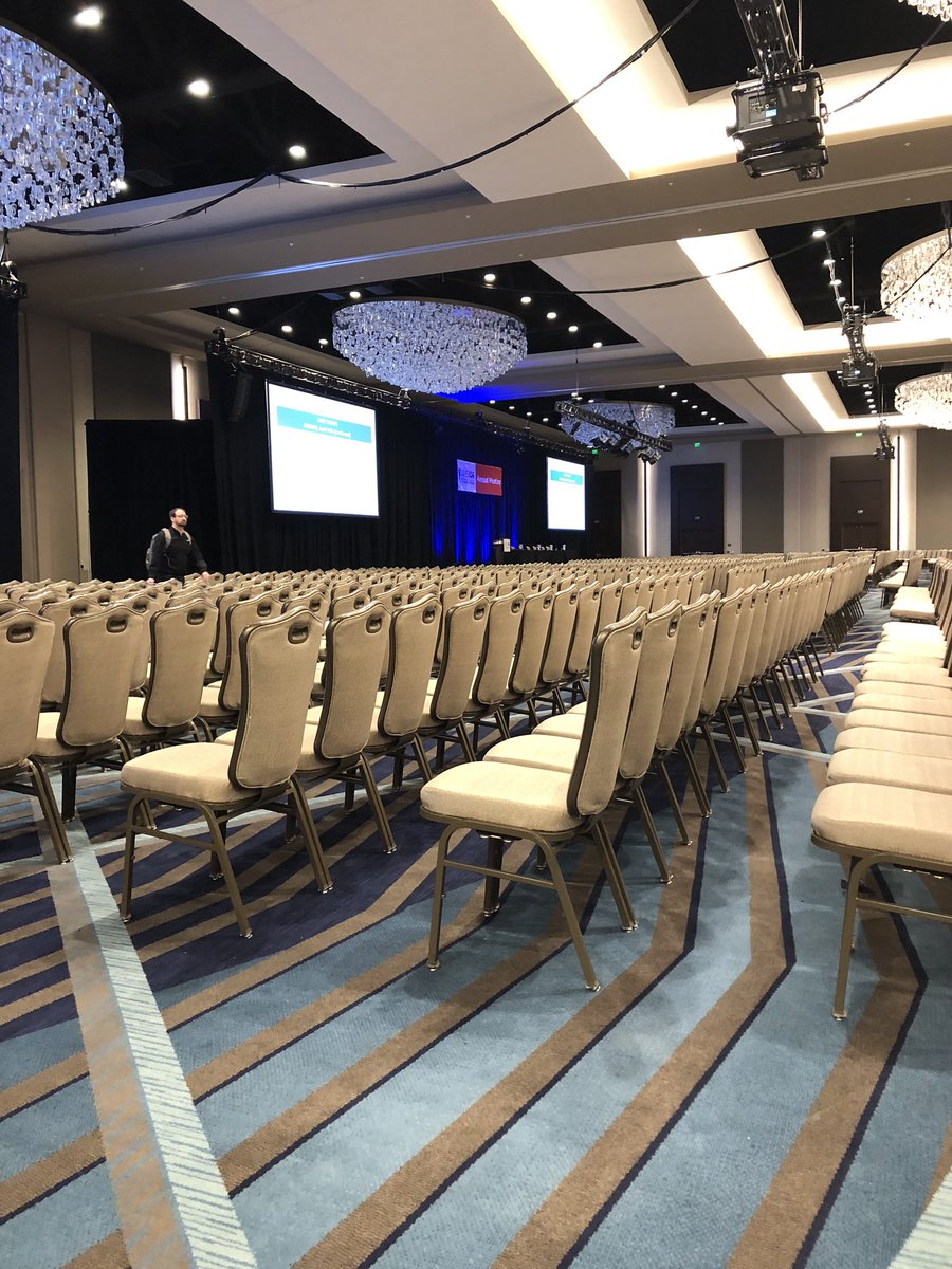 cmcmullenMD's tweet photo. When you wake up at 5:30 to beat that Houston traffic you know all to well. Just a touch early. #amssm19 #risingwithresearch https://t.co/rzsABIwLaJ
