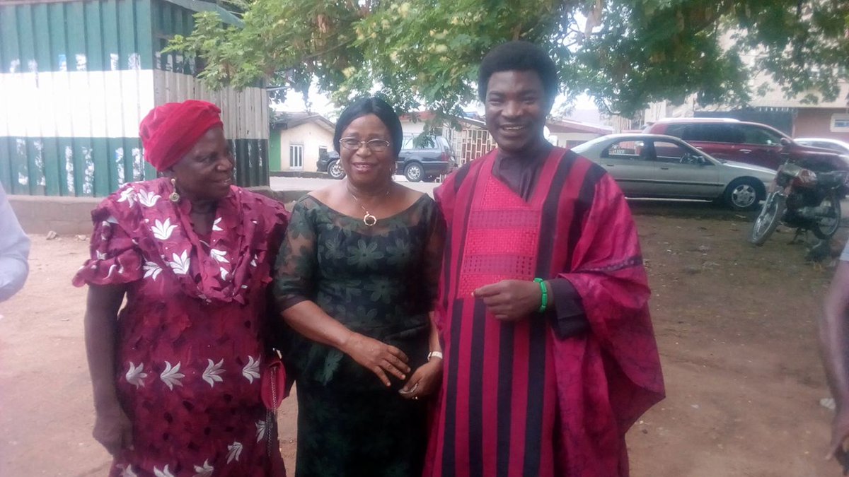 drsamabah's tweet photo. Shout out to all #Josites. Univeristy of Jos people, always great company. https://t.co/fu8hAfOKEw