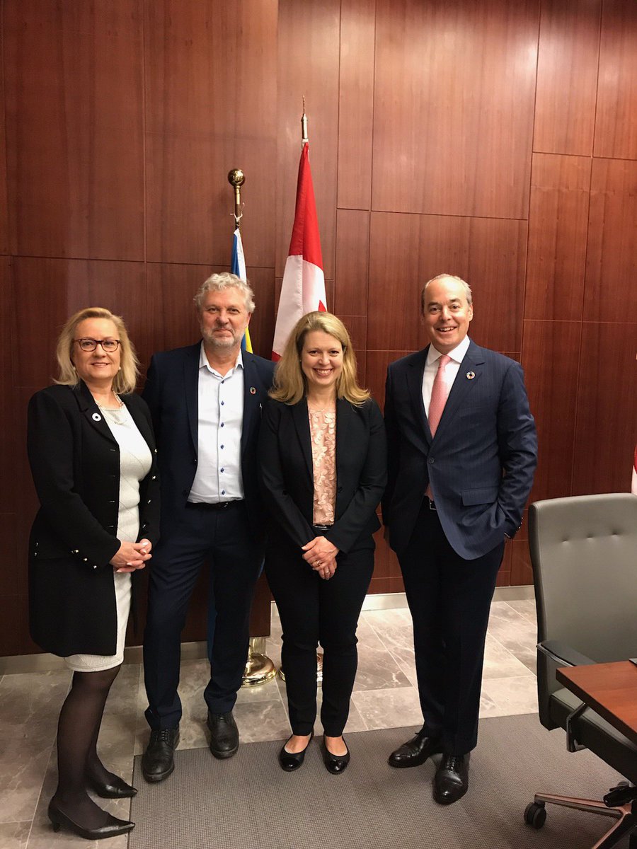 paullamontagne's tweet image. #DevMeetsTech Roundtable @CSIS provided fascinating insights into how disruptive tech can accelerate #SDGs. Co-hosts @FinDev_Canada & @Swedfund wish to thank all participants. #SPRINGMEETINGS2019 #AI #Data #Blockchain #Robotics #FinTech