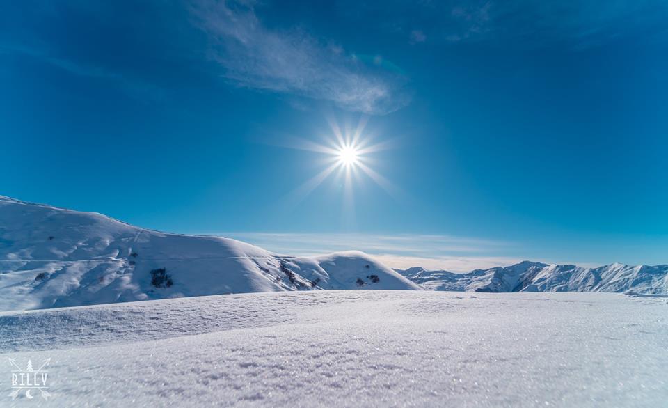 GEOmountains's tweet photo. ☀️⛷️freshly fallen snow may appear to sparkle or glitter. 🙌Adore Gudauri ski resort, Georgia. 🇬🇪🚡#mountainresortsofgeorgia https://t.co/6PsOYFgAIK