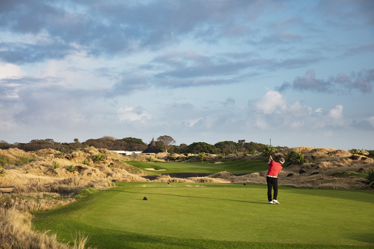 MUR_Ladies_Open's tweet photo. Our title sponsor: 
@Beachcomber_
 
Guests staying at Beachcomber golf resorts can enjoy privileged access to 
@MC_Le_Golf
 for an expanded golf experience.

#BeachcomberMauritiusLadiesOpen #BeachcomberExperience #Mauritius #MontChoisyLeGolf #sponsors https://t.co/q5Gm2TMxOO