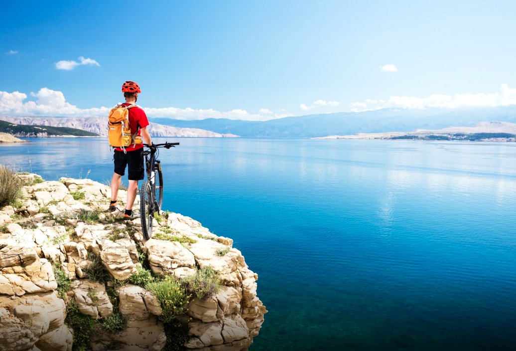Trans Croatia South is one of the best and most beautiful biking adventures and a mountain biking prestige. A premium biking experience in Croatia. Go and experience Dalmatian Islands by bike bit.ly/2GdiUi1 #croatia #selfguided #biketour #mtb #mountainbiking