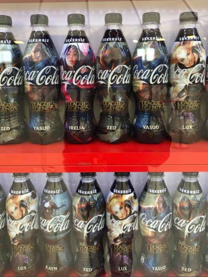 Creo que me saltaría la dieta solo para comprarme todas las botellas 🍶<a href="/riotgames/">Riot Games</a> <a href="/lol_es/">League of Legends ES</a> #LCSFinals #LCS