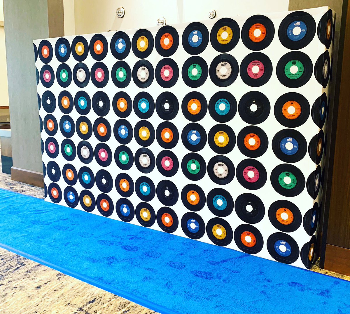 FLEventDecor's tweet photo. Custom step & repeat for any themed event! #eventprofs #eventpros #bizbash #eventtech #orlando #florida #orlandoevent #corporateevents #eventsindustry #instaevent #themeevents #seminole100 #csidmc https://t.co/0jXMTApXq3