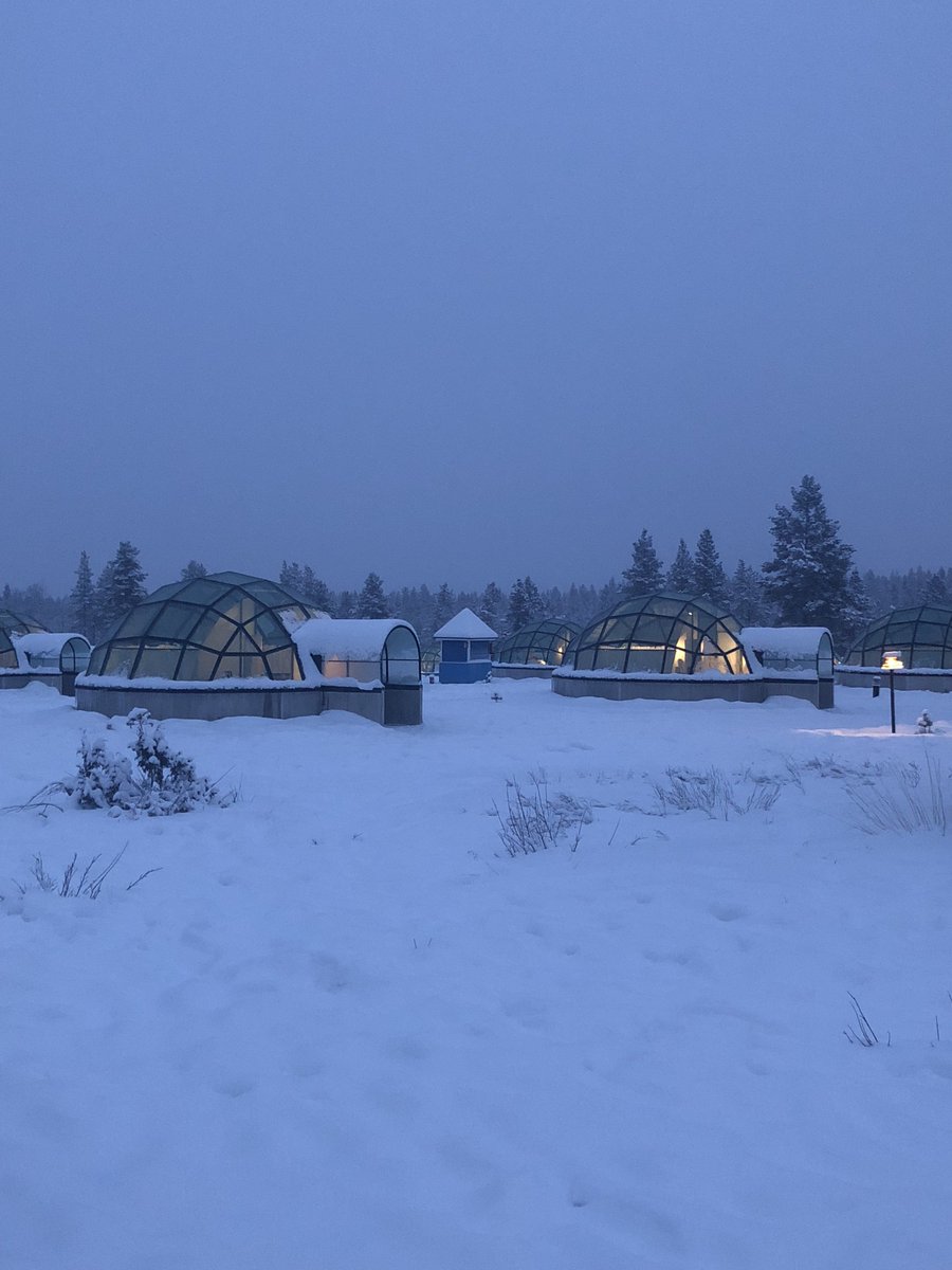 OnCueComms's tweet photo. So, after a short stint back in the UK it was off to #Finland where @motoringnut and @zaakandtweet both went to film this spectacular resort –@kakslauttanen Arctic Resort. https://t.co/wB97Qe3dqi