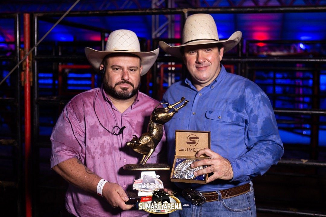 fbulls's tweet photo. Touro SAMURAY Conquista título de Melhor Touro no Sumaré Arena 2019 com nota de 46.00 pontos.
MUITO OBRIGADO DEUS!
MUITO OBRIGADO SANTO EXPEDITO! https://t.co/6c4FYporr3