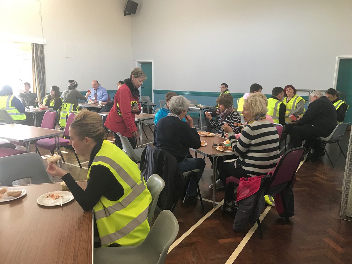 Bostonboro's tweet photo. Lunch is served with thanks to @AsdaBoston @lincolnshirecoop and @FreshtimeUK ๐ฐ ๐ฅช โ๏ธ
Well done to all our volunteers and supporters who have worked hard this morning #cleanup #plastics #litter #boston https://t.co/o3rF0VMuKL