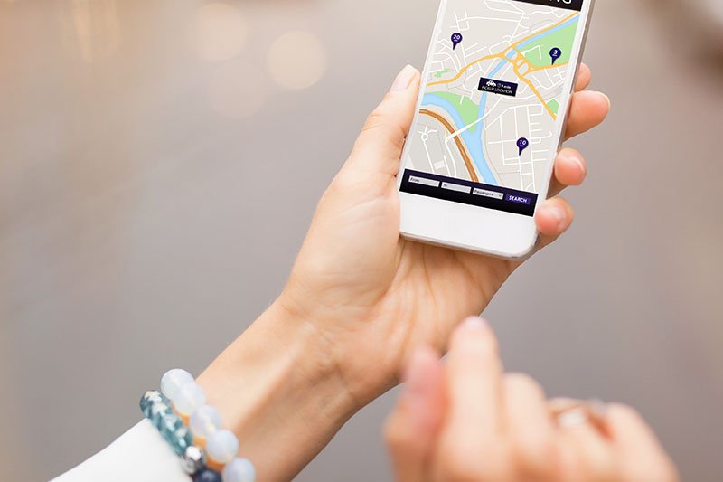 As the #gigeconomy expands and more people earn money working for app-based companies like Uber and Take Eat Easy, the distinction between #independentcontractor and #employee is becoming less clear. We look at cases in #France that spotlight the issue - bit.ly/2Imohig