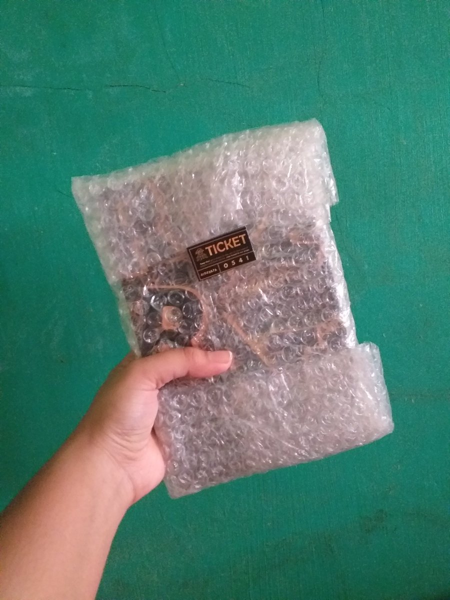 jeeeynii's tweet photo. Finally! Riderata book is home! 😭❤ Thank you @LathalaPress at sa mga authors na bumuo ng anthology na 'to. More power to you all! I will definitely take good care of this book. 💕 https://t.co/LKBxFtpHkq