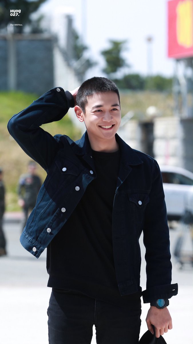 HYOG027_ltm's tweet photo. 190415 해병대 입대
#민호야_해병대건강히다녀와
#최민호니까_믿고기다릴게
#언제나샤월의희망_최민호 
#WaitingForMinho  
#민호 #샤이니민호 #최민호 

https://t.co/qhcRYDPrPr
https://t.co/zyy6daF3Pr
https://t.co/9opXGFxZqY
https://t.co/MS9T6VVcN6 https://t.co/BsaxQXHjAI