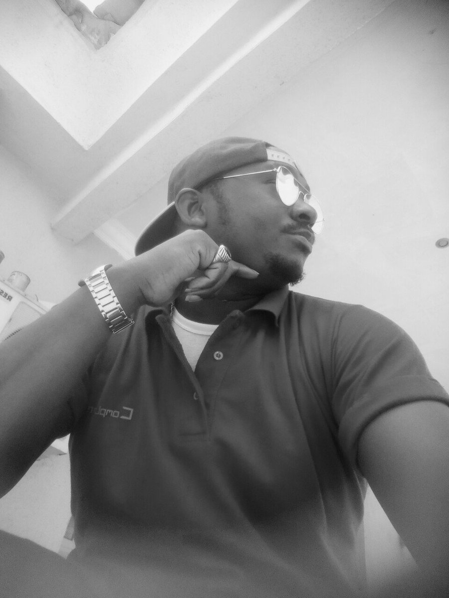 itzFrayoo's tweet image. BRO! 
No Vex Say i No Dey Ball like You Oh!..
 Pikin wey No Get Helper Suppose Get Sense!!
Cos
In the End, it&apos;s Not the Years in Your Life that Count... 
It&apos;s the Life in your Years...
#ihotago? 
#M_C_M