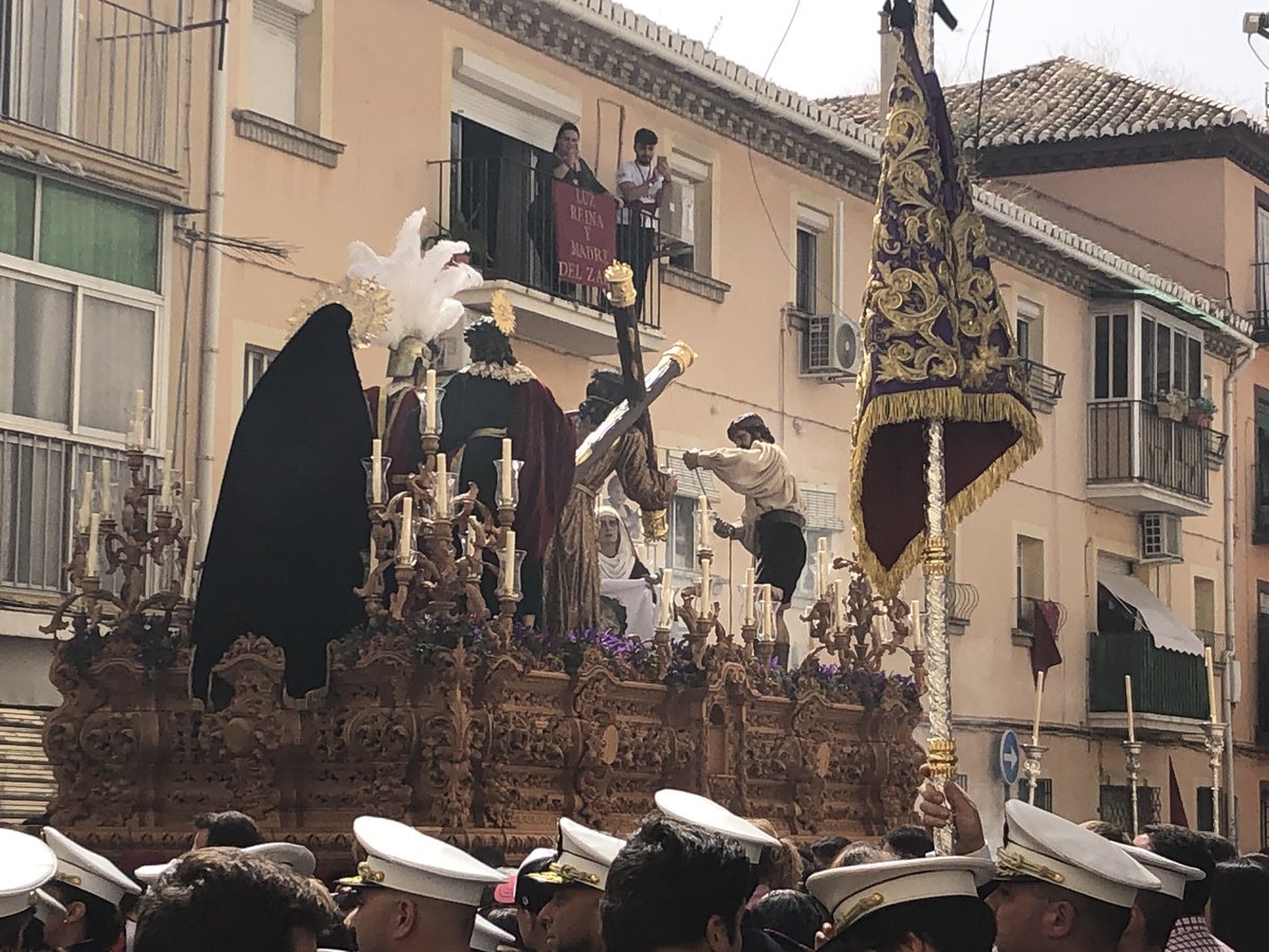 BandaCullarVega's tweet photo. Es Lunes Santo en Granada con @HdadTrabajoyLuz @sercofrade @granadacofrade https://t.co/wIKeuThAoh