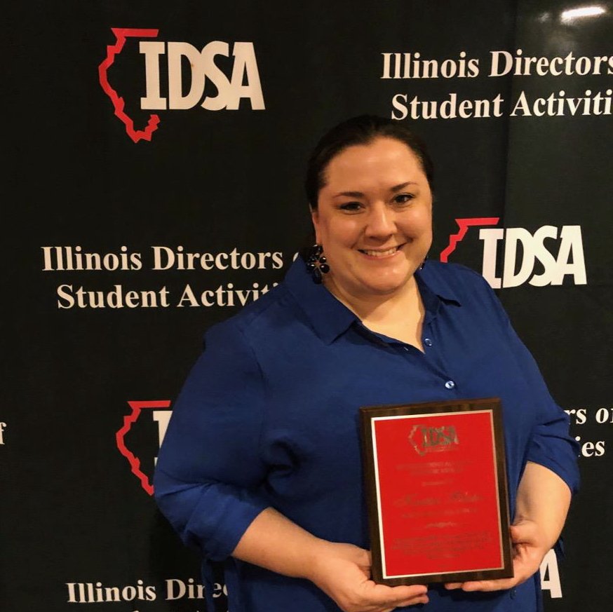 jwdrama's tweet photo. Congratulations to our very own Mrs. Blake who was honored at the Illinois Directors of Student Activities banquet for her outstanding work as the Head Coach of our Speech Team! #IDSA #JWDrama #JWSpeech https://t.co/Mz69TQcFrk