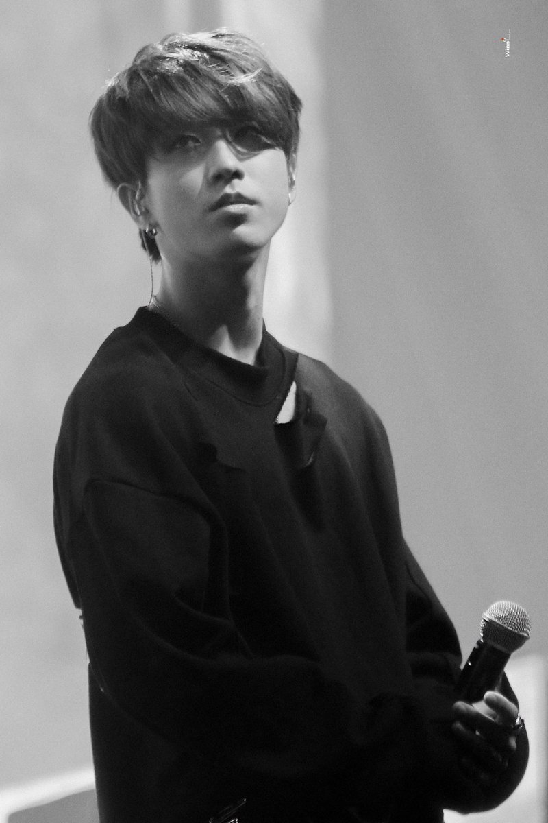WinniO_O's tweet photo. 190325  #한지성 
🖤⚪️🖤⚪️

#스트레이키즈 #지성 #한
#StrayKids #HAN #Jising 
@Stray_Kids https://t.co/CBSihQMK9Y