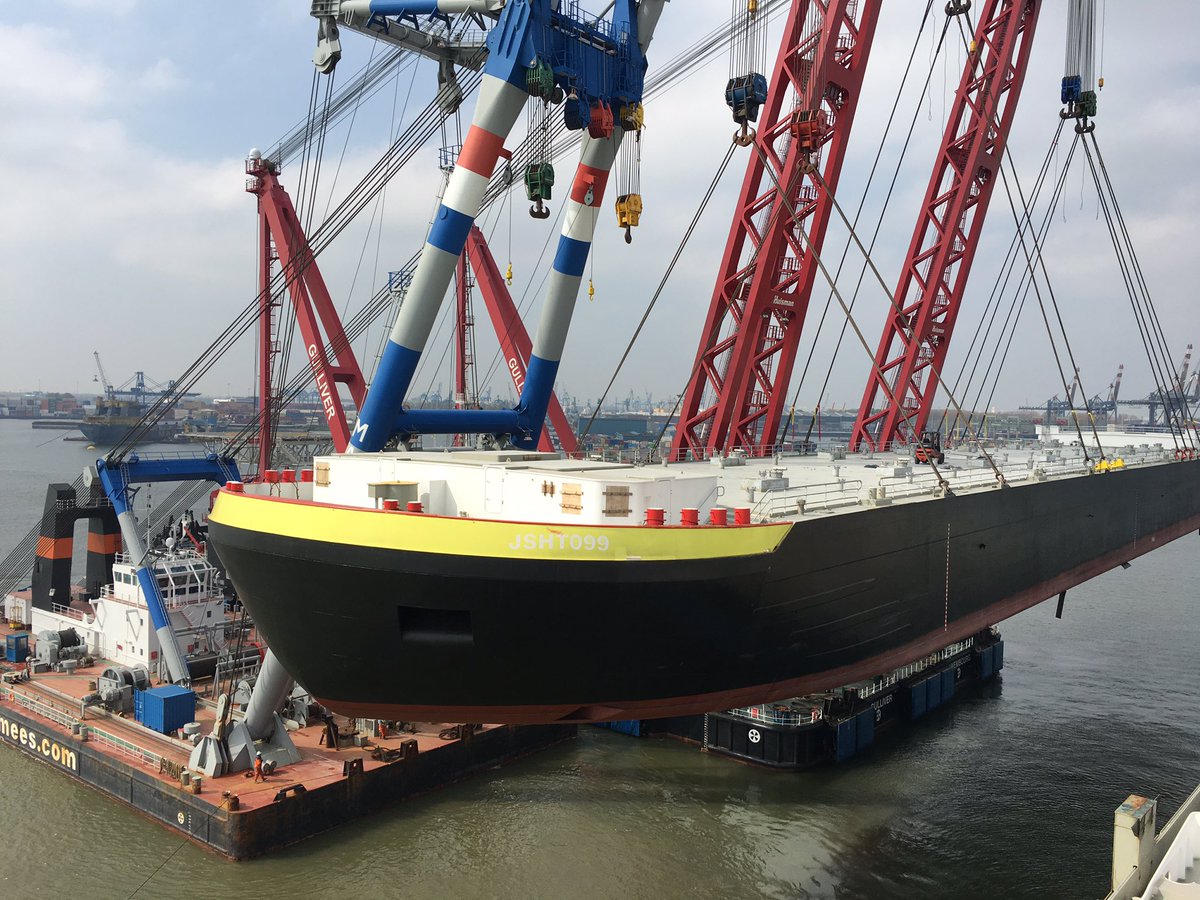BreakbulkRTM (@breakbulkrtm) on Twitter photo New giant added to fleet of tanker barges: 135 x 23m! This morning discharged by Scaldis’ Gulliver and #bonnmees Matador 3 from #coscoshipping Da Ji in <a href="/portofrotterdam/">Port of Rotterdam Authority</a>. New giant added to fleet of tanker barges: 135 x 23m! This morning discharged by Scaldis’ Gulliver and #bonnmees Matador 3 from #coscoshipping Da Ji in <a href="/portofrotterdam/">Port of Rotterdam Authority</a>.