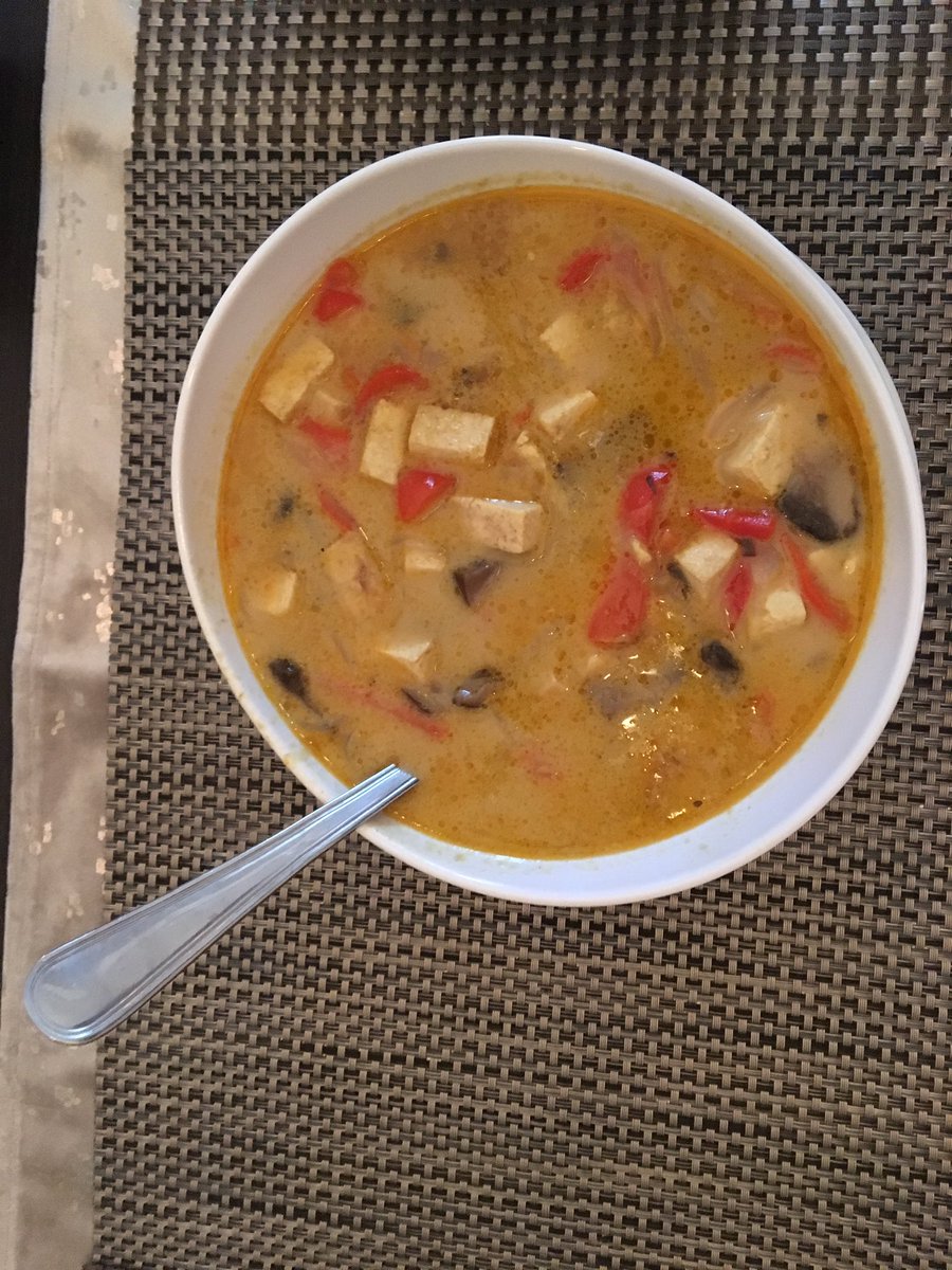 naderadra's tweet photo. @GordonRamsay what do you think of my uncle’s vegan yellow Thai curry? https://t.co/F4QLxwsLK9