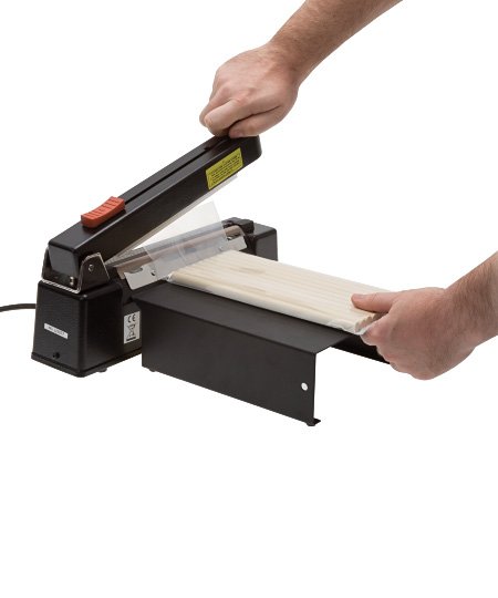 TranspackUK's tweet photo. Our range of Heat Sealers all come with a warranty and technical support. #freedelivery too! https://t.co/do0VaLkxnC https://t.co/7OaxuRdX41