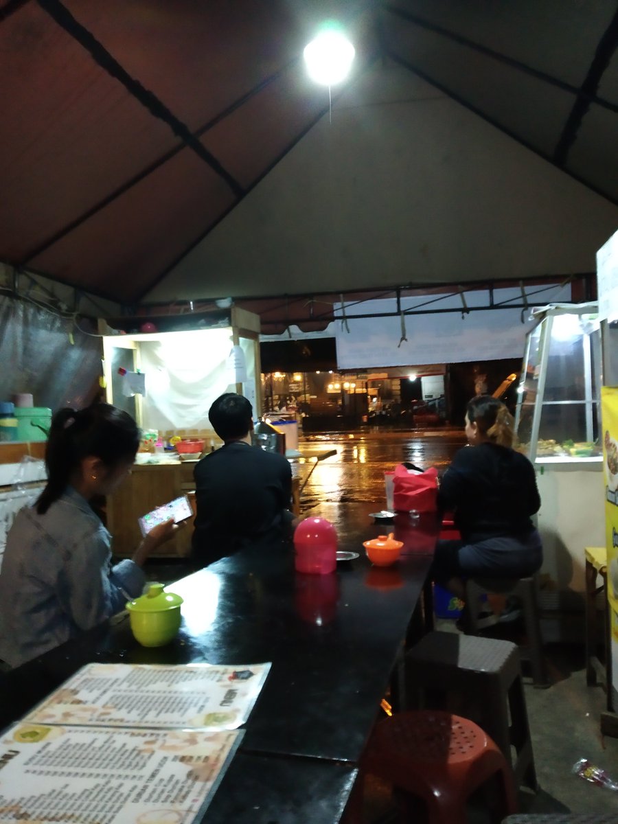Syafrizalgatfa1's tweet photo. @ocicurut kalau beres ku nunggu di warung sebelah. https://t.co/et5dVOMuxY