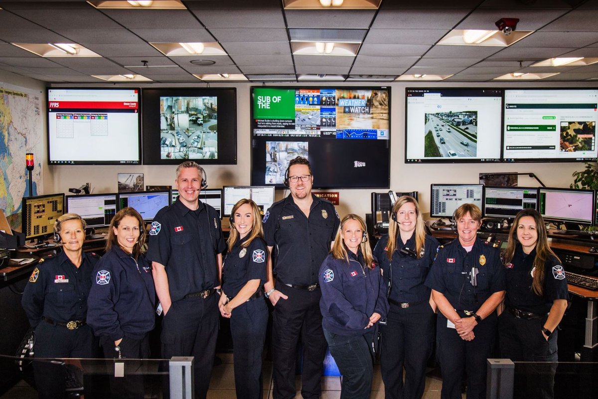 Barrie_Fire's tweet photo. Always remember that it is your voice in the darkness that gives hope to those who really need it.  We are thankful for all of our wonderful Communications staff  every day and celebrate them during #NationalPublicSafetyTelecommunicatorsWeek https://t.co/wmcGk49OkP