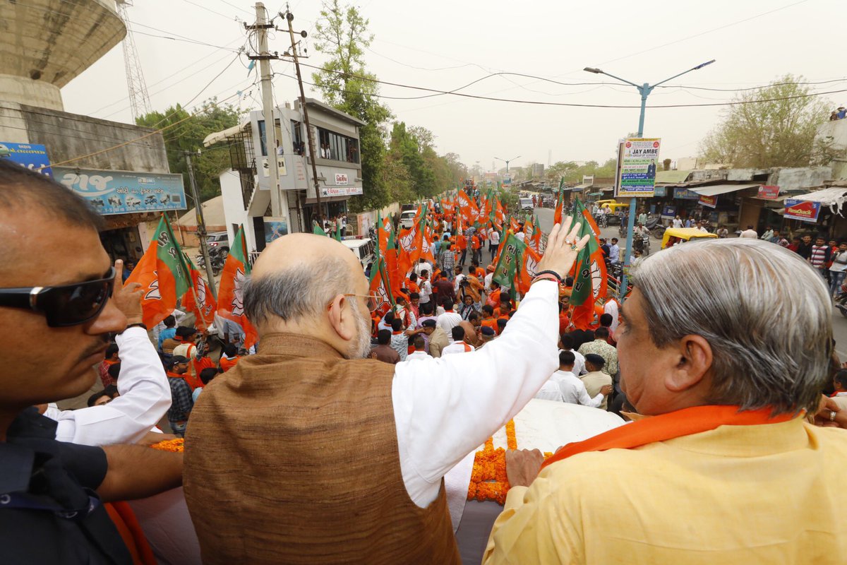 AmitShah's tweet photo. इस असीम स्नेह के लिये डीसा, बनासकांठा की जनता का हृदय से आभार। https://t.co/aILxigqobW