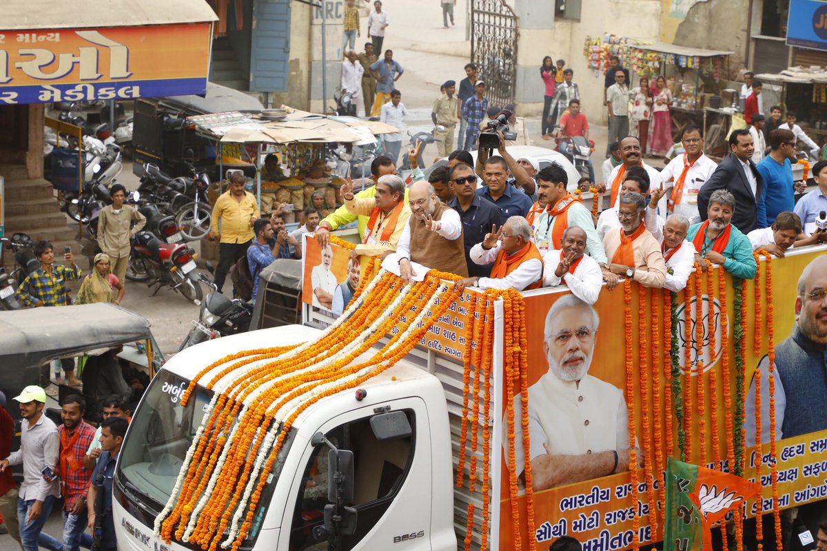 AmitShah's tweet photo. इस असीम स्नेह के लिये डीसा, बनासकांठा की जनता का हृदय से आभार। https://t.co/aILxigqobW