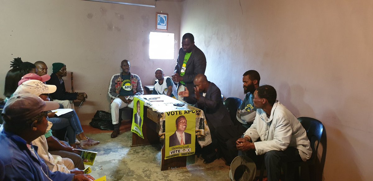 MrCow_man's tweet photo. @APC_Azania president, @themba_godi telling the electorate at Thembalethu in George that his party is a good alternative for voters who are tired of empty promises 

#sabcnews https://t.co/RStKtewcuf