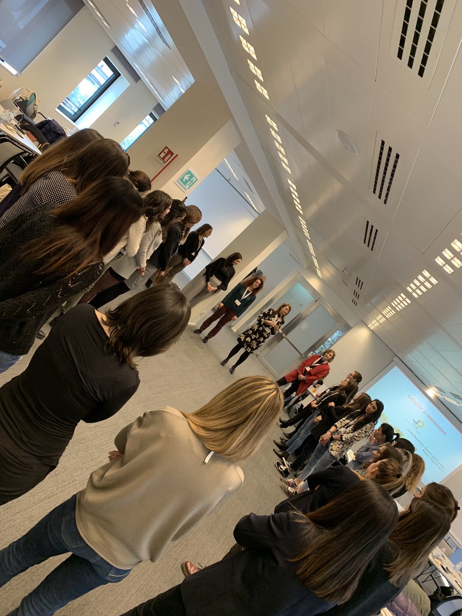 DorianaDB's tweet photo. Oggi @EY_Italy ospita il secondo dei 3 incontri del percorso Young Talent di @ValoreD, che vede 40 ragazze provenienti da diverse aziende mettersi in gioco sulla “Capacità di innovazione”. Grazie @BarbaraQua e @lucillabottecch per i preziosi spunti di riflessione. https://t.co/iNaN7FPRDq