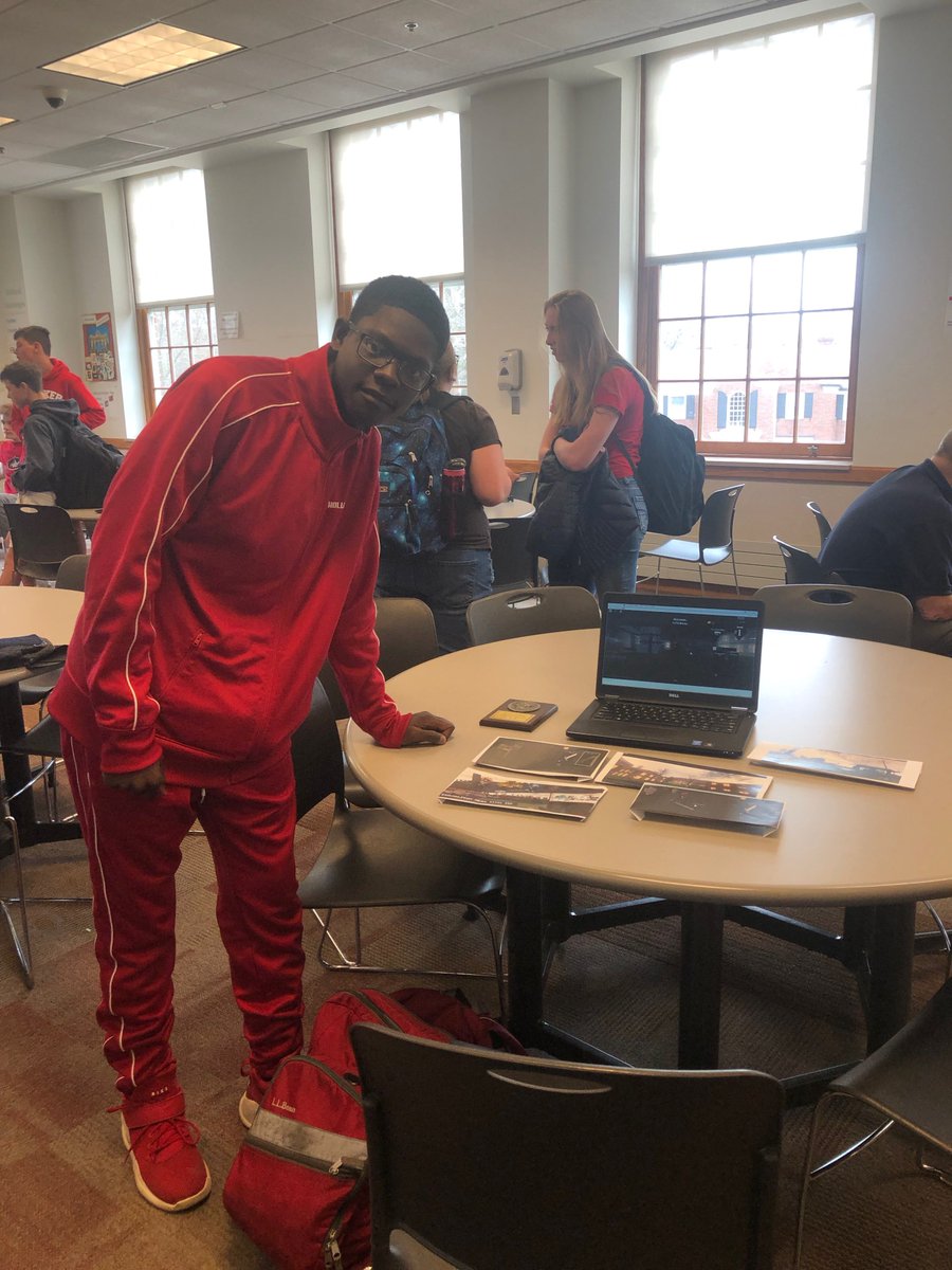 shakerschools's tweet photo. Last Thursday, SHHS sophomores presented at the 10th Grade Personal Project Exhibition, the culminating event of the @ibmyp! Topics included the mechanics of swimming, shadowing SHPD detectives, nature photography, SHHS clubs, bullet journals and self love. Great job, students! https://t.co/ue6RIXNUyI