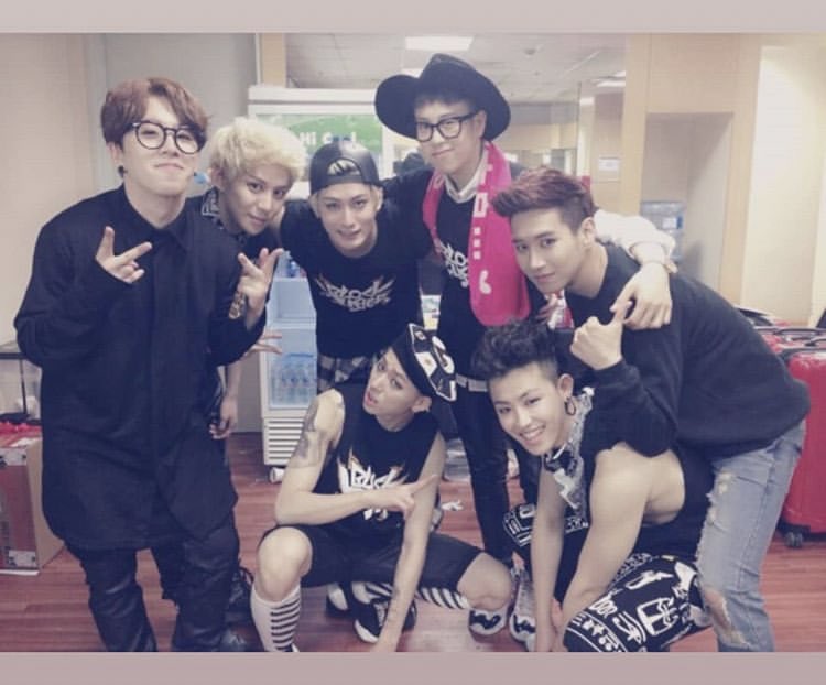 Karenchan929's tweet photo. #8YearsWithBlockB
#8YearsWithBBC
#BlockBis7membersforever
ใใคใซใฎใใผในโ๏ธ็ไผผใใใใฎใซไธๆใใงใใชใใโ
ใ ใใฉๅคงๅฅฝใใงใ๐๐๐๐๐๐๐๐ https://t.co/8xlchk4uta