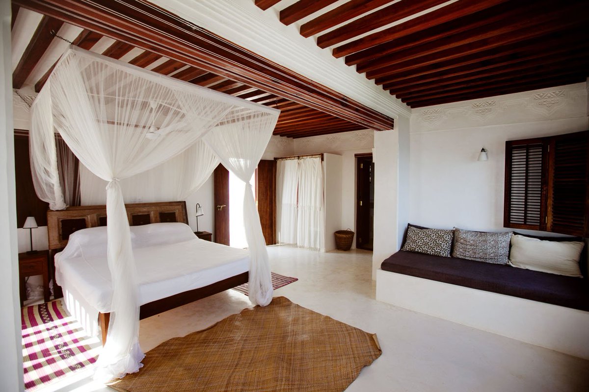 TreeHillTravel's tweet photo. Welcome to the Kenyan Santorini ๐ฅฐ
@ForodhaniHouse is a beautifull beachfront holiday house situated at Shella Beach, Lamu.
Book today from as little as Ksh,4500 (10 pax) Special offer valid from 01/05/2019 to 30/06/2019
#LetsGoPlaces #ForodhaniHouse #Lamu #TembeaKenya https://t.co/YwtZK8ie65