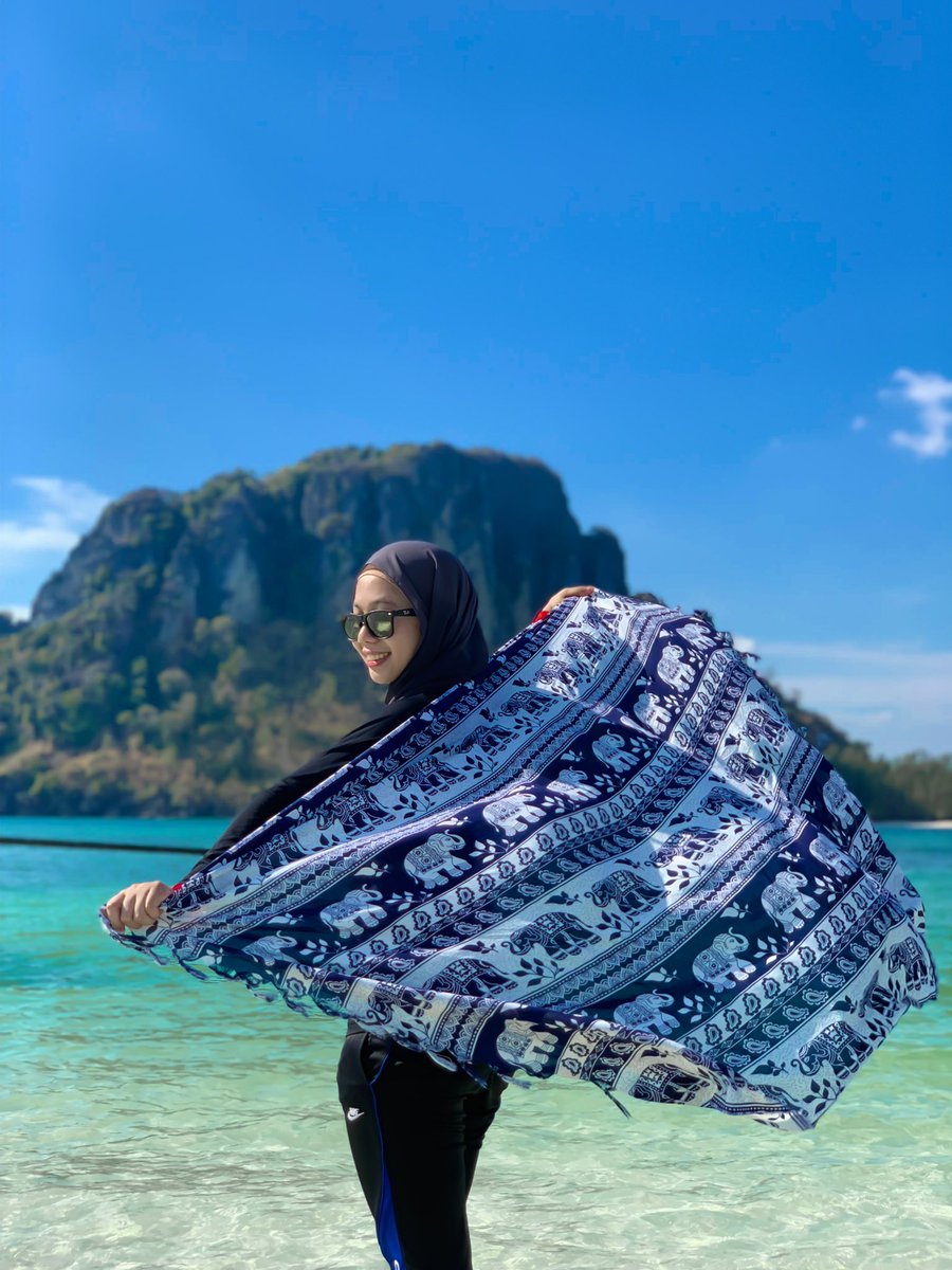 norathirahros's tweet photo. The best trip goes to this bunch 🌻 #Krabi #7islands #FamBeliJiwa https://t.co/QtKQKTiAwM