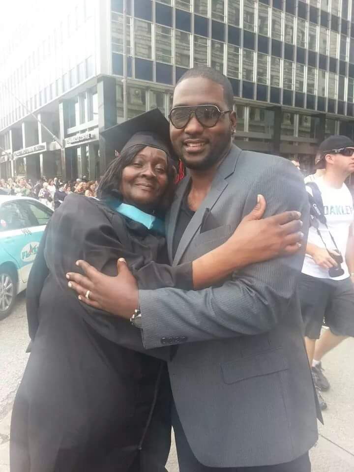 JHollins's tweet photo. I'm constantly asked how do I cope with losing the woman who taught me EVERYTHING. The truth is it's a day to day battle. Some days are better than others, others aren't good at all. #thatsallIgot #restwellmom https://t.co/RowxkiX3MZ