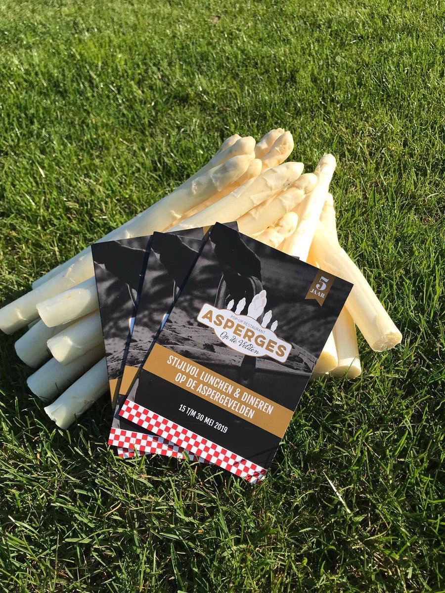 Bij ons begint het al te kriebelen... Bij u ook? Kom lunchen of dineren middenin de aspergevelden! De weersvoorspellingen zien er goed uit! ☀️🌷 Reserveer nu uw tafel via: aspergesopdevelden.nl 
#lunch #diner #asperges #genieten
