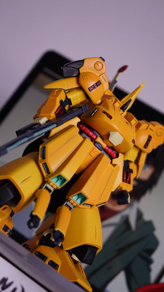 社畜キャプテン Pmx 003 ジ O 完成 Hguc 1 １４４全塗装します ティターンズ の所属機で 木星船団指揮官 パプテマス シロッコ が自身の専用機として開発した ずんぐりした体型の大型機だが 全身に配置された推進器によって高い機動性を発揮する