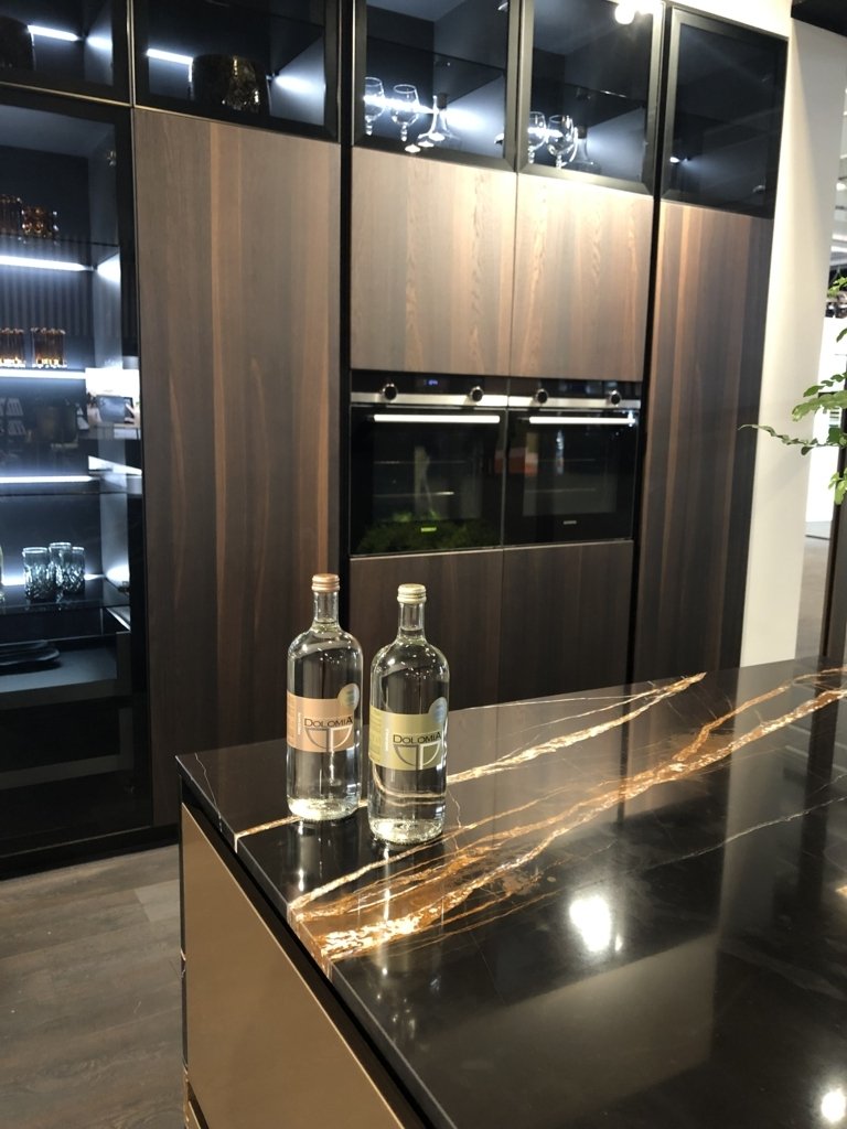 AcquaDolomia's tweet photo. EXCELLENCE FROM #PARIS #EXPO 

#MadeinItaly, elegance, quality, attention to detail: #DolomiaWater in perfect pairing with #ArmonyKitchens at #Sadecc 2019, #ParisExpo Porte de #Versailles, the #French #tradefair for fitted #kitchens and home #furnishings https://t.co/1m2O4QKEMB