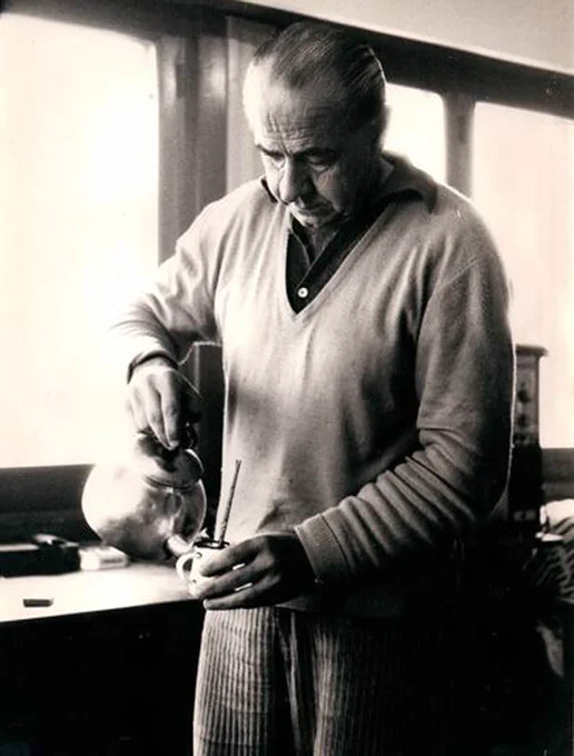 Alberto Breccia was born in Uruguay 100 years ago today / 100 años de #albertobreccia (15 / 4 / 1919) 