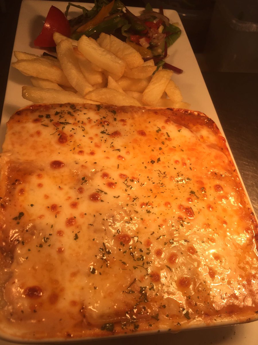 PrinceWilliamBx's tweet photo. Not just any lasagne....The finest ground #beef, juicy tomatoes, Italian herbs and #pasta, with a creamy white cheese sauce, topped with tasty grated cheese and served with salad and twice cooked chips.
Not just any #lasagne, this is The Prince William lasagne! 😍 #restaurant https://t.co/wCB3z8OK3t