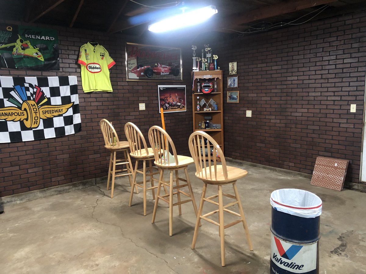 shifterkart47's tweet photo. Itโs almost May... @IndyCar @IMS #carbday2019 #Indy500 #barbuild #vintagenevergetsold #teammenard #90sindycar #beerstuff @AlUnserJr @scottpruett01 https://t.co/CUyfwQYdHF