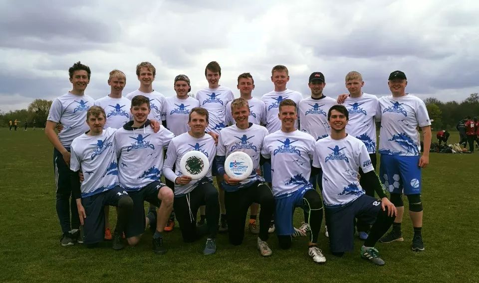 PicnicUltimate's tweet photo. Big weekend for the guys  at #UMON. Topping their pool on Saturday then losing 12-11 to eventual winners @UosUltimate on Sunday , An 11-9 win against @abdnultimate left us in 3rd. Everyone played so well and gave 100%. Looking good for next year! #teamplymouth @UPSUsports.🎉🥉🥏 https://t.co/lcaVCS7Umw