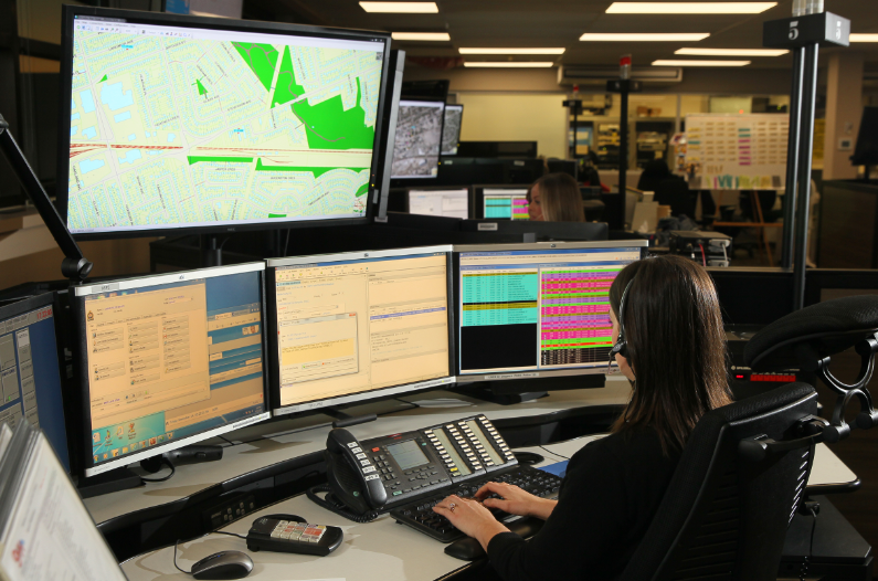 April 14-20 is National Telecommunicators Week. We’d like to take this time to thank all our dispatchers - they are the unsung heroes that work 24/7 to ensure both the public, and our officers are safe every day. 

#NationalTelecommunicatorsWeek THANK YOU! #ldnont