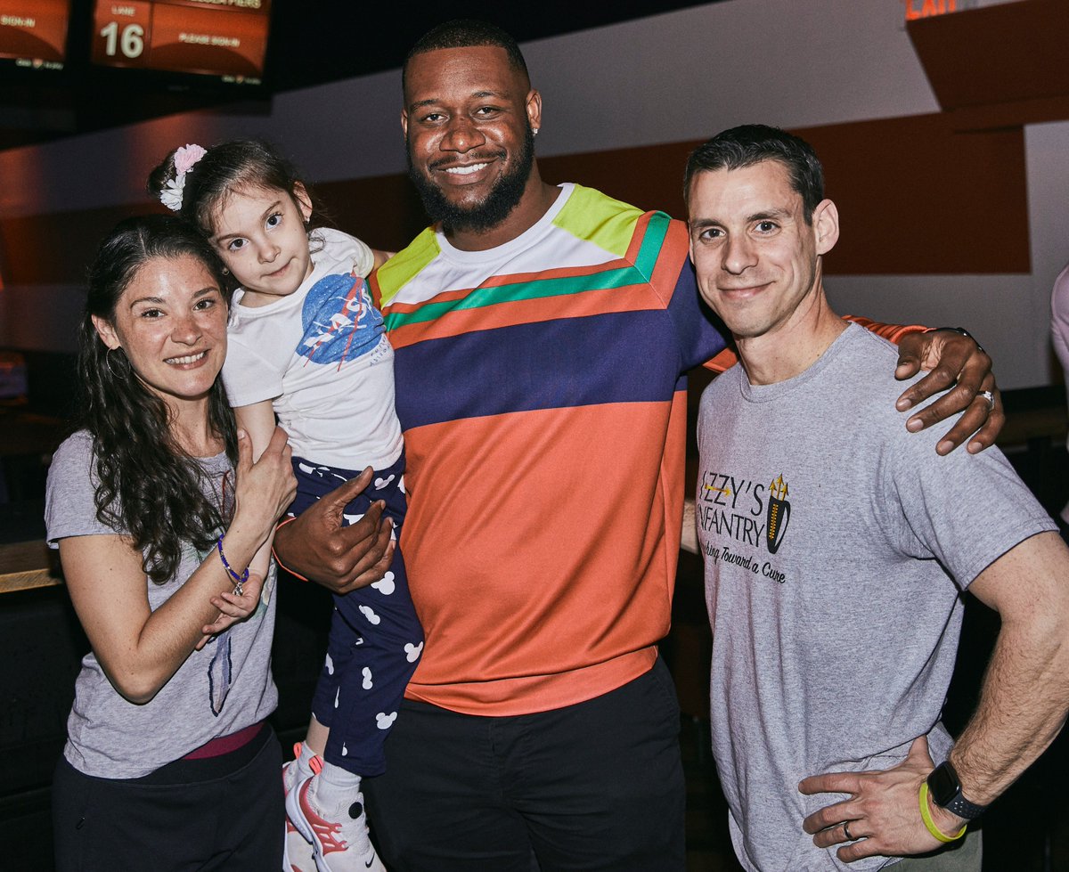 EmbraceKids's tweet image. We are lucky to have @Tim_Wright81 in our corner! Thank you for coming out the Super Rally at the Alley and spending time with the families. Tim's genuine care &amp;amp; love has helped uplift the entire @EmbraceKids community and the families we serve!