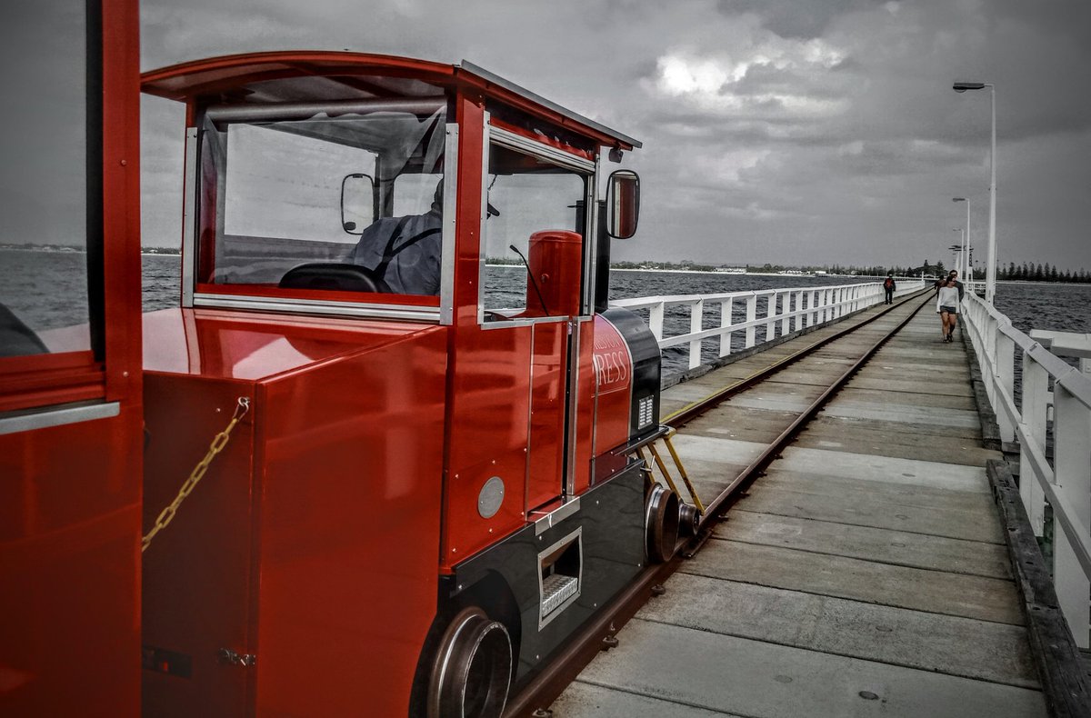 anthonyhorsnell's tweet photo. Day 2, this pic was on route to #margaretriver on #busselton jetty, 1.8km long #WesternAustralia #train #longpier #travelphoto https://t.co/22akxRQlbD