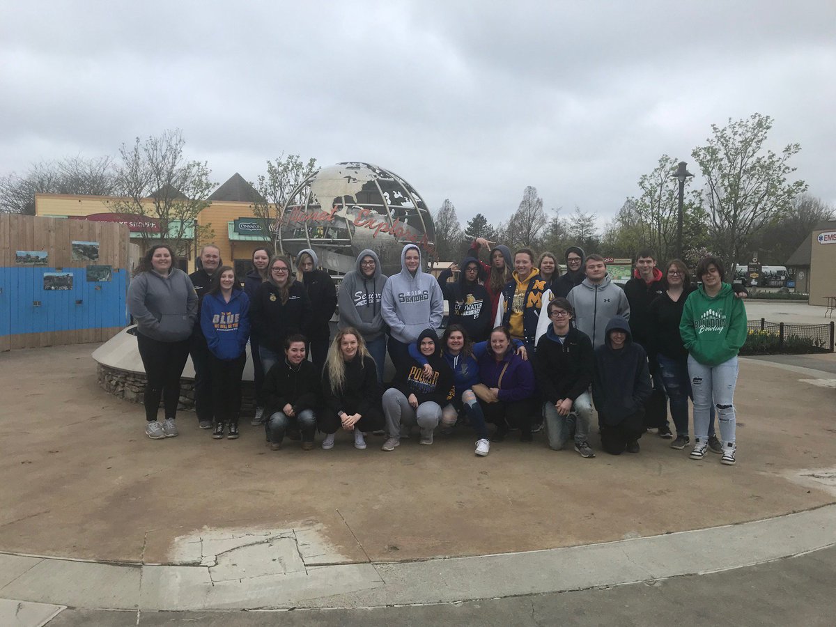 Tristarcc1's tweet photo. @Tristarcc1 Animal Health/Vet Tech students taking a tour of the Columbus Zoo today!! A chilly 38 degrees to start, hopefully it gets warmer soon!! #Zootrip #learningaboutanimals #animalscience #CareerTechOhio https://t.co/LwzgUWCofC