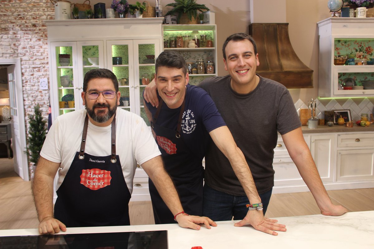 Fidel MasterChef 3 (@fidelmchef3) on Twitter photo Ha sido un placer cocinar con éstos fieras en <a href="/hacerdecomertve/">Hacer de Comer: Dani García</a> Lo hemos pasado de maravilla y hemos comido de lujo!! <a href="/danigarcia_ca/">Dani García</a> <a href="/antoniomchef3/">Antonio MasterChef 3</a> Ha sido un placer cocinar con éstos fieras en <a href="/hacerdecomertve/">Hacer de Comer: Dani García</a> Lo hemos pasado de maravilla y hemos comido de lujo!! <a href="/danigarcia_ca/">Dani García</a> <a href="/antoniomchef3/">Antonio MasterChef 3</a>