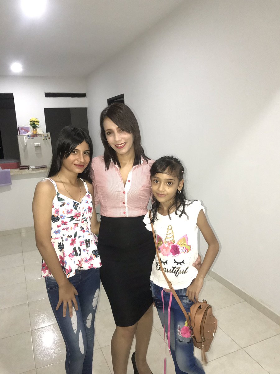 AnyerGarcia12's tweet photo. EN FAMILIA https://t.co/Se1SG9qwPO