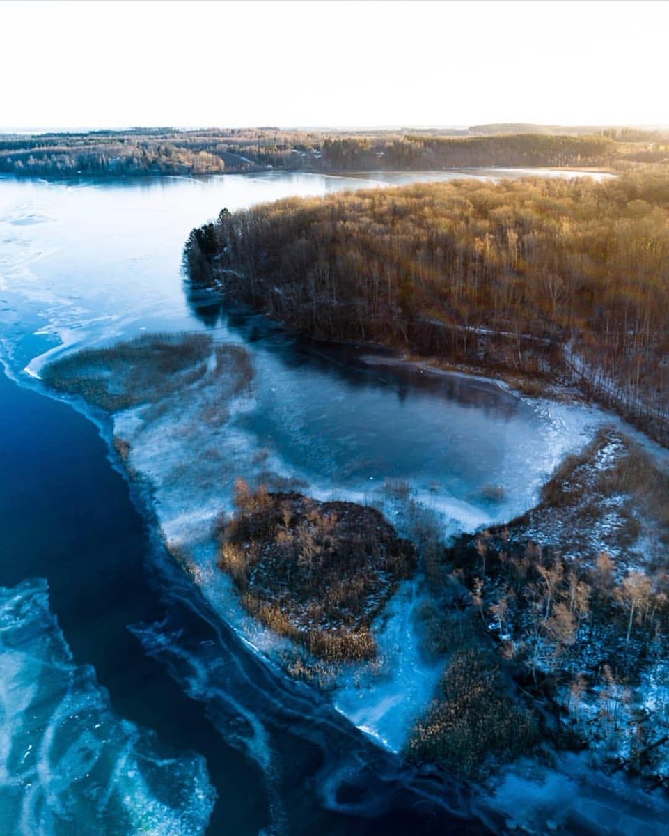 CampervanSweden's tweet photo. The beautiful spring came; and when Nature resumes her loveliness, the human soul is apt to revive also.
#Sweden
#motalasjöstad #motala #boren https://t.co/8vzNH8Z873